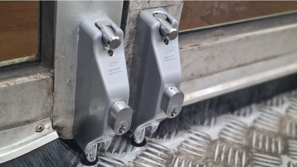 Slim Size Lockable Bolt installation