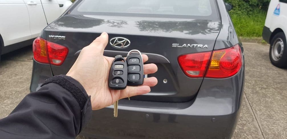 Hyundai Elantra Remote Key car key - Image 2