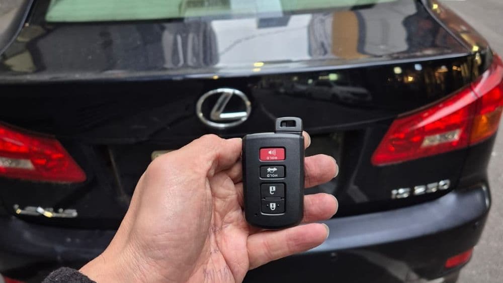 Lexus IS250 Smart/Proximity car key - Image 1