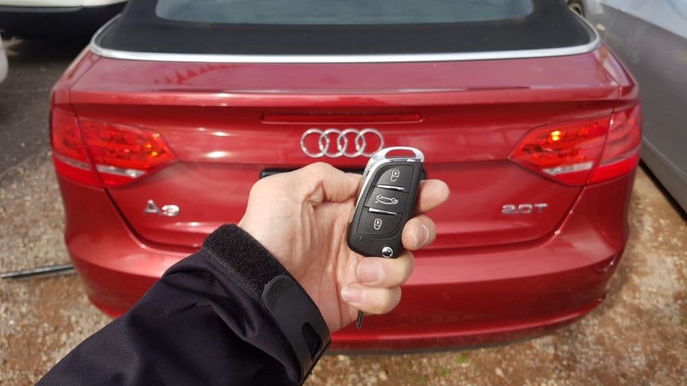Audi A3 Remote Key car key - Image 2