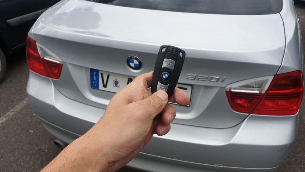 BMW 320i Remote Key car key - Image 2