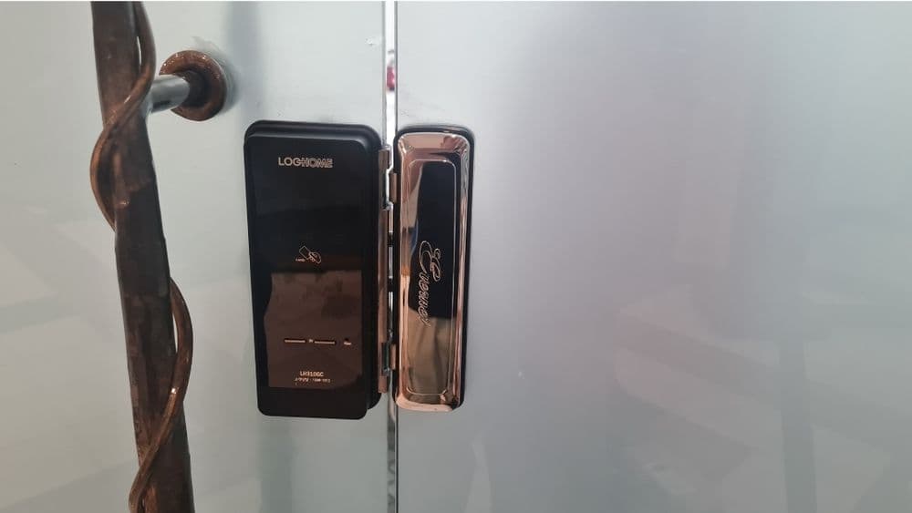 Digital Lock Installation for Glass Frameless Door